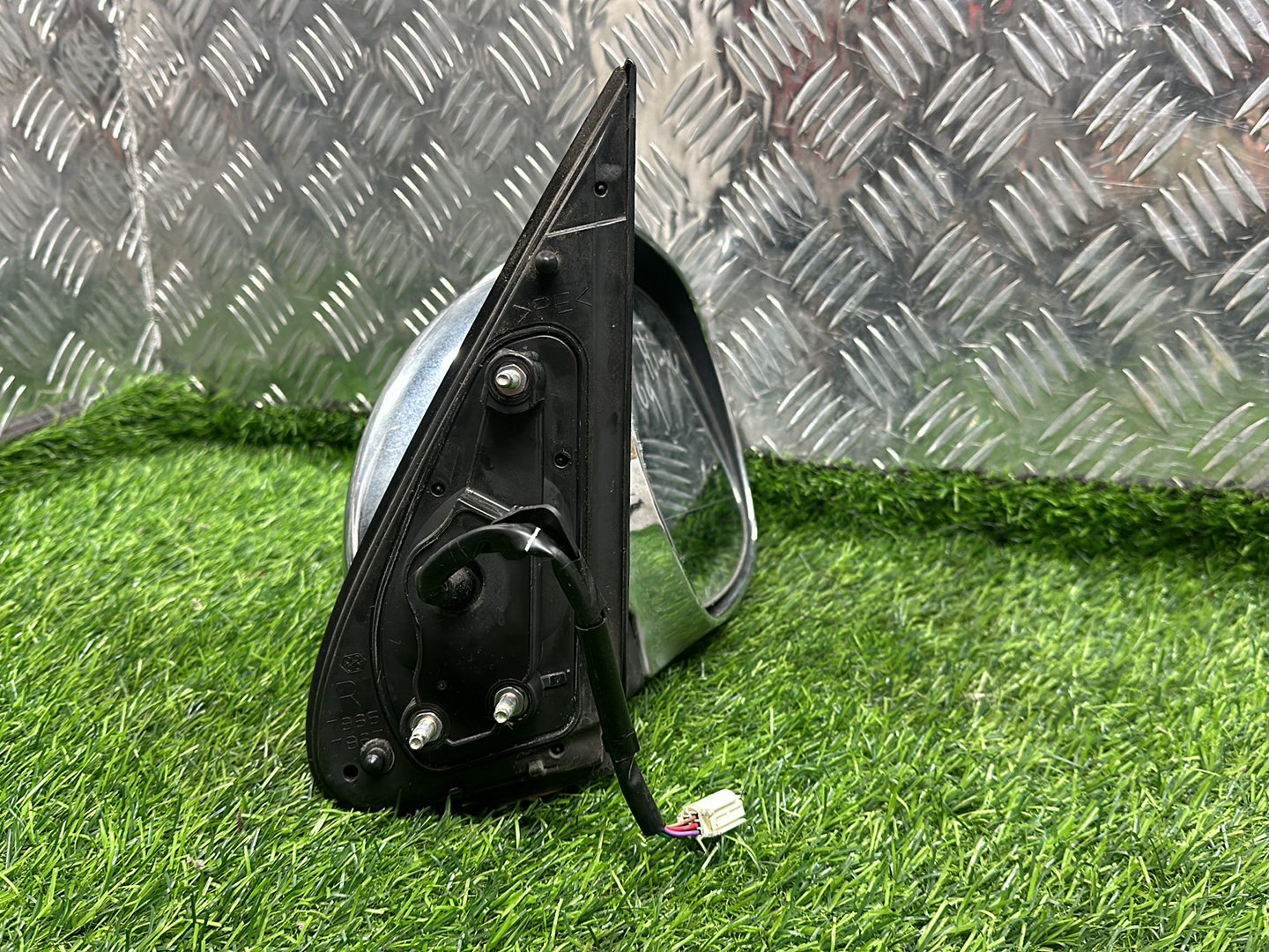 2004 - 2019 Toyota Hiace Right Door Mirror 5 WIRE TYPE
