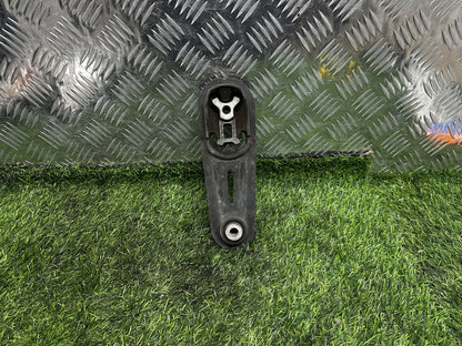 2010-2019 Nissan Juke F15 - Transmission Mount PN: HR15