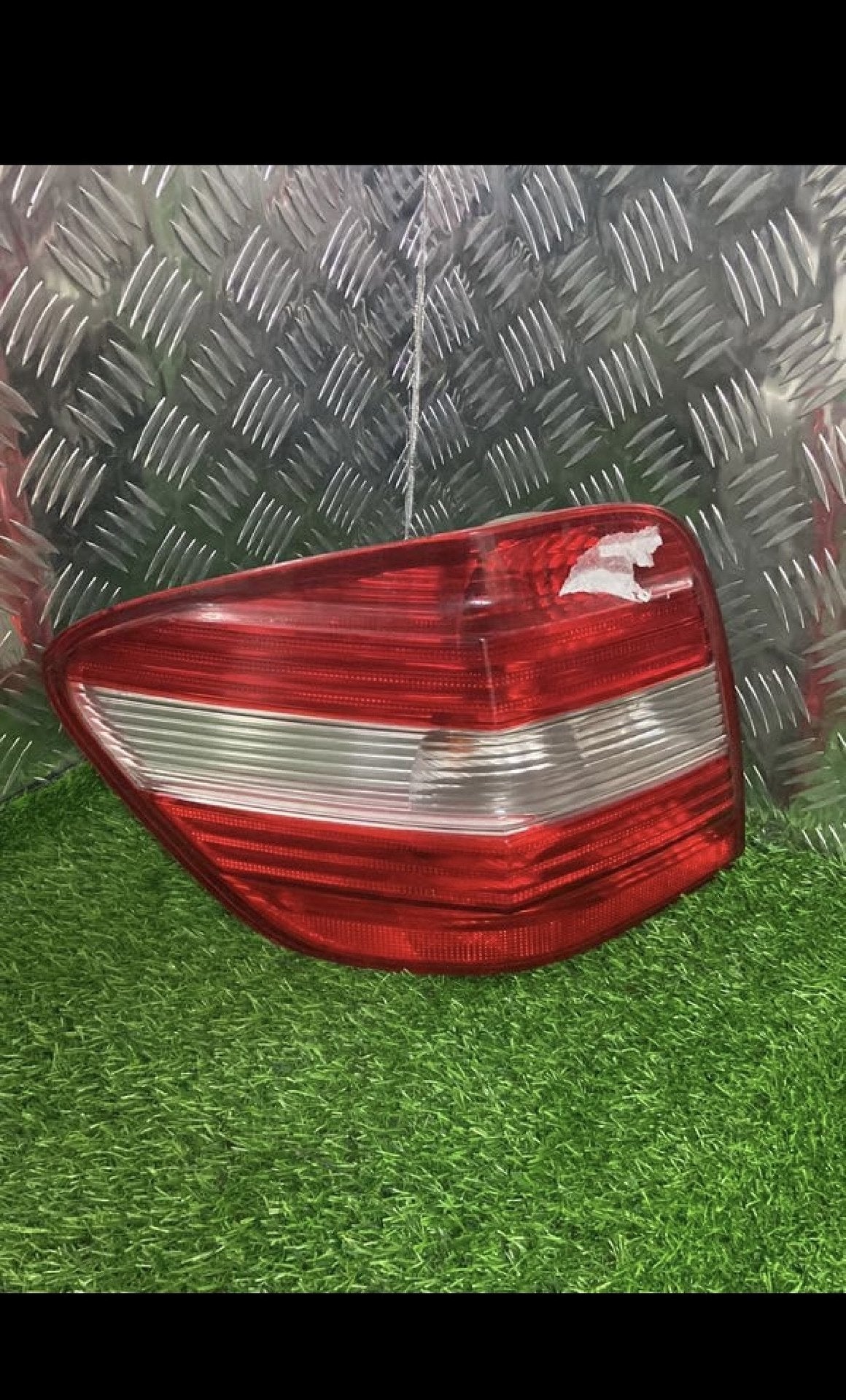 2005 - 2011 Mercedes-Benz ML320 Left Taillight 404121L