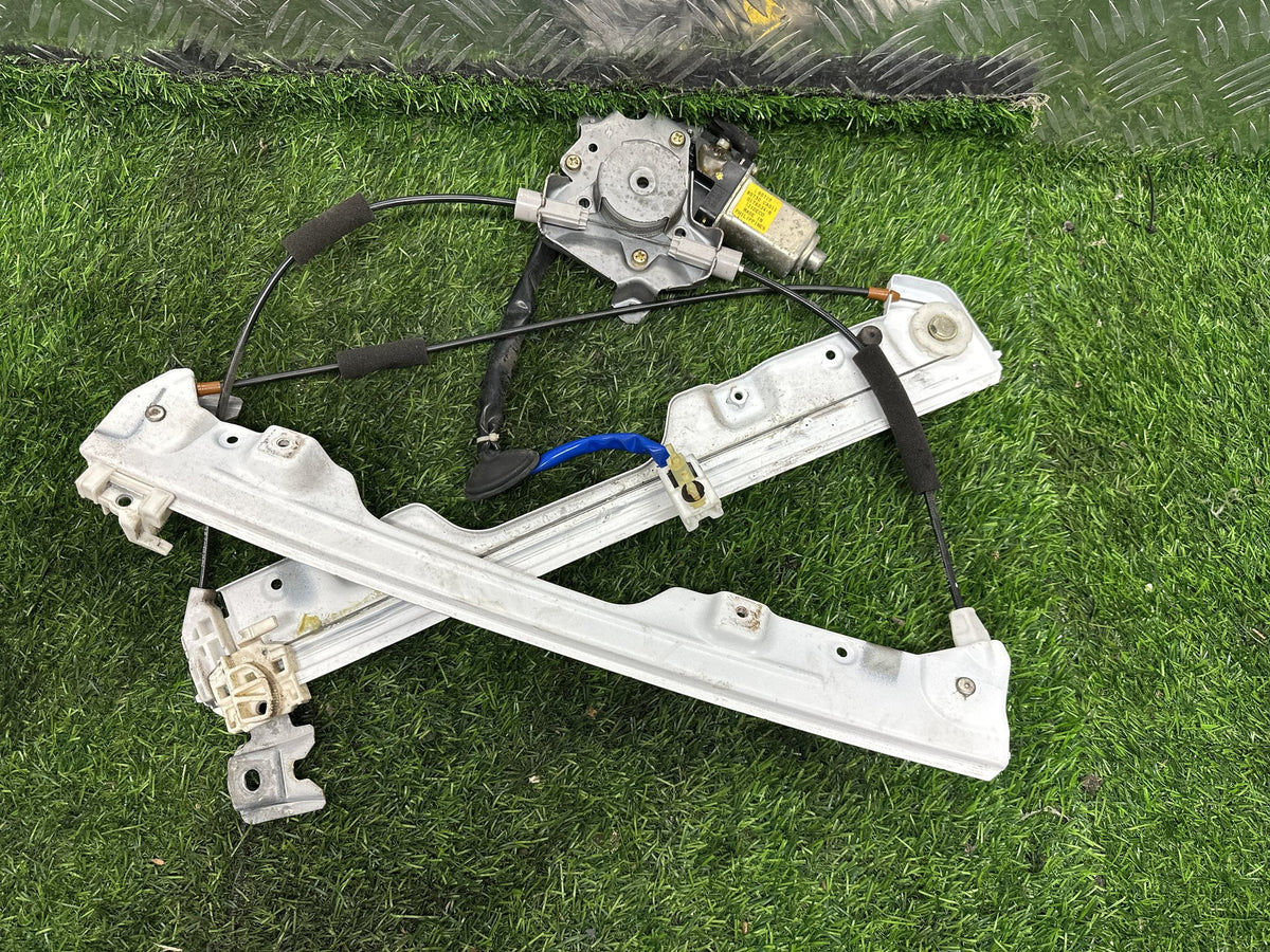 2002-2007 Nissan Murano Z50 - Right Front Window Regulator/Motor PN: 6 PIN (80730 CA011)