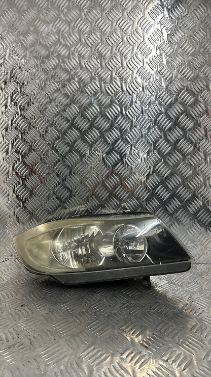 2004-2007 BMW 320i Right Headlight 89311660