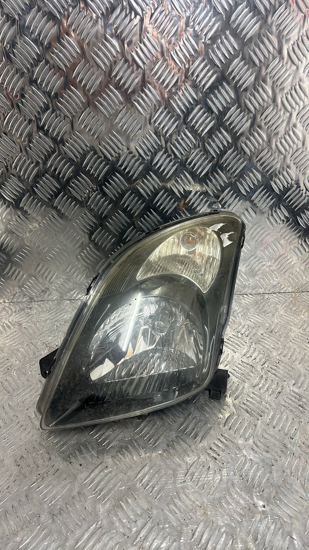 2005-2011 Suzuki Swift RS415- Left Headlight PN: STANLEY P4432L