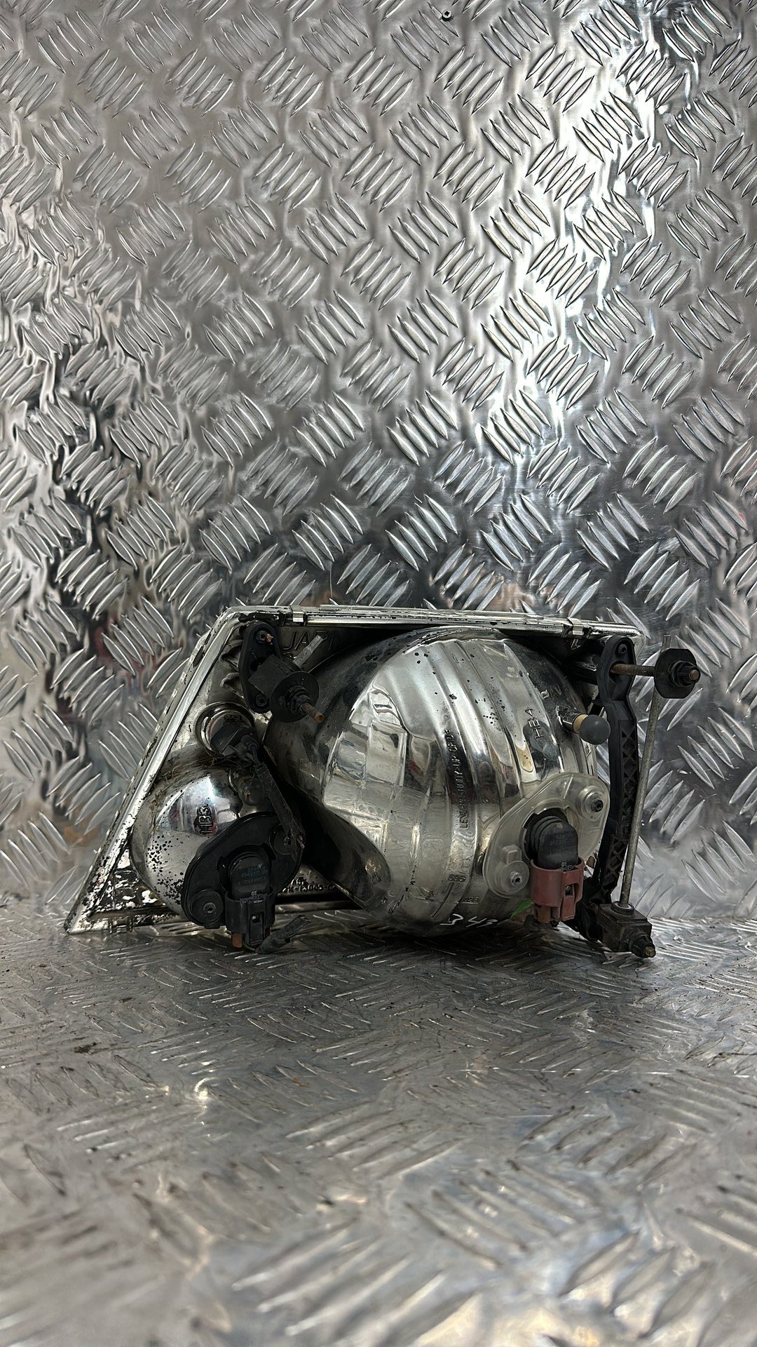 2001-2005 Ford Explorer Right Headlight