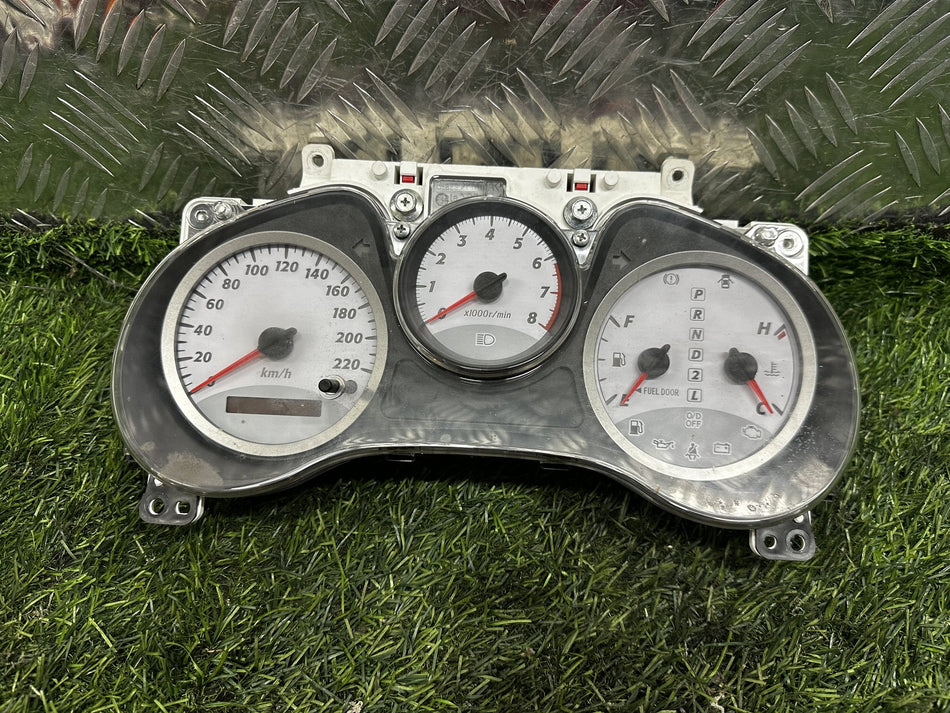 2005 Toyota RAV4 A20 - Instrument Cluster PN: 210391Kms
