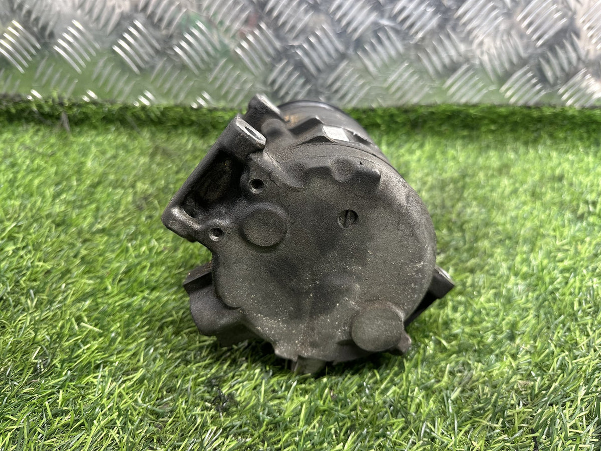 2000-2005 Toyota Estima R30 - A/C Compressor PN: 2AZ