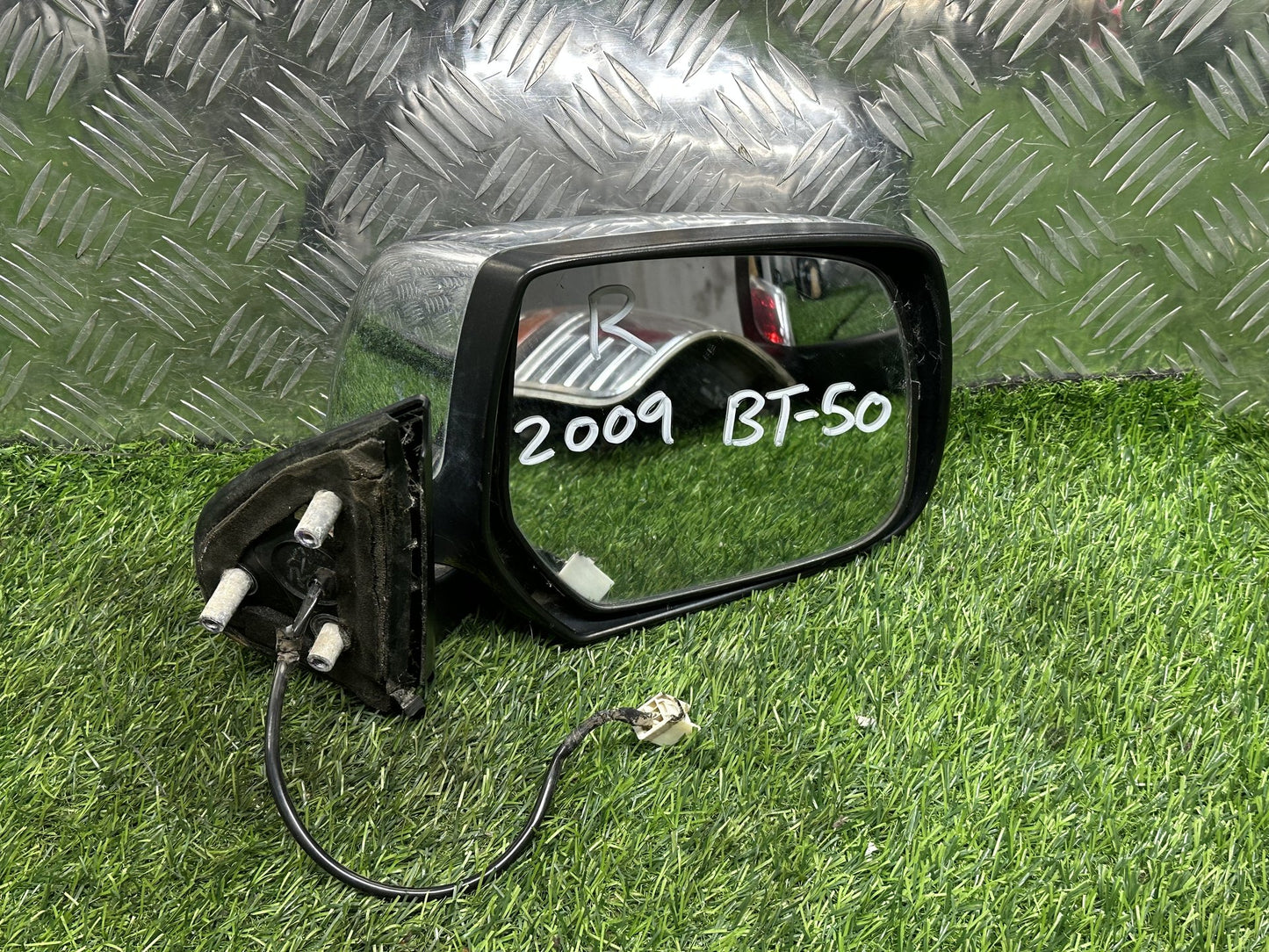 2006-2011 Mazda BT-50 UN- Right Door Mirror PN: 3 WIRE TYPE