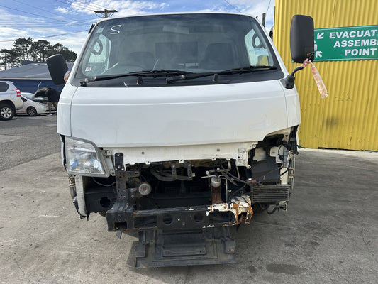 2005 Nissan Caravan VPE25