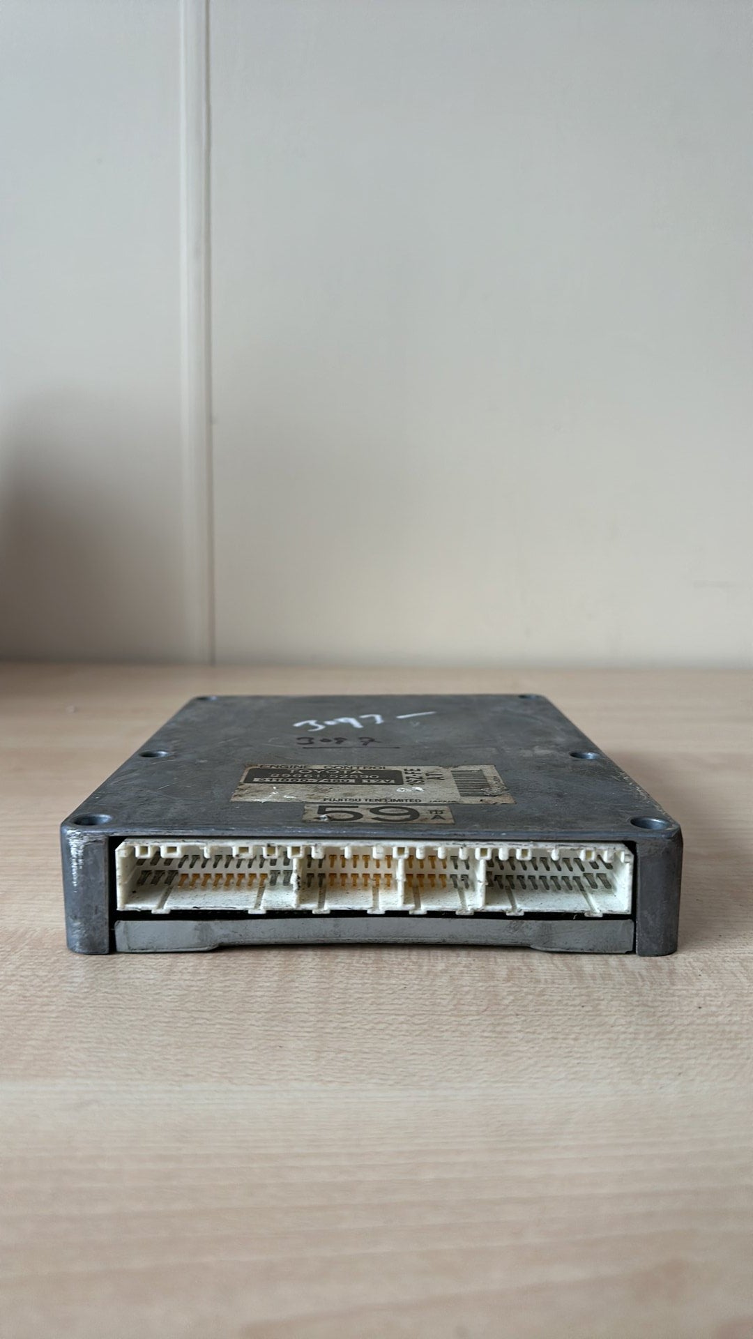 1999-2005 Toyota Vitz SCP10*- ECU PN: 89661-52590