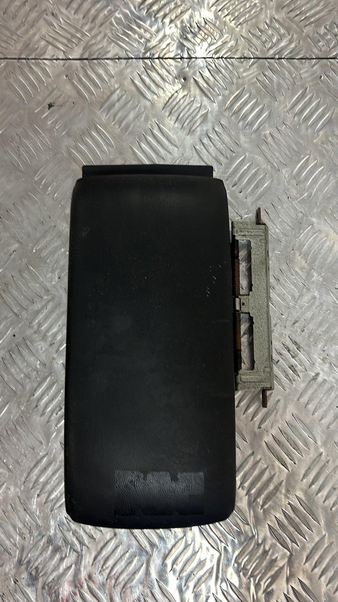 2003-2008 Nissan Murano PNZ50- Console Lid PN: