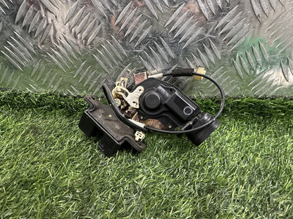 2000-2005 Toyota Estima R30 - Tailgate Lock Actuator PN: 4 PIN