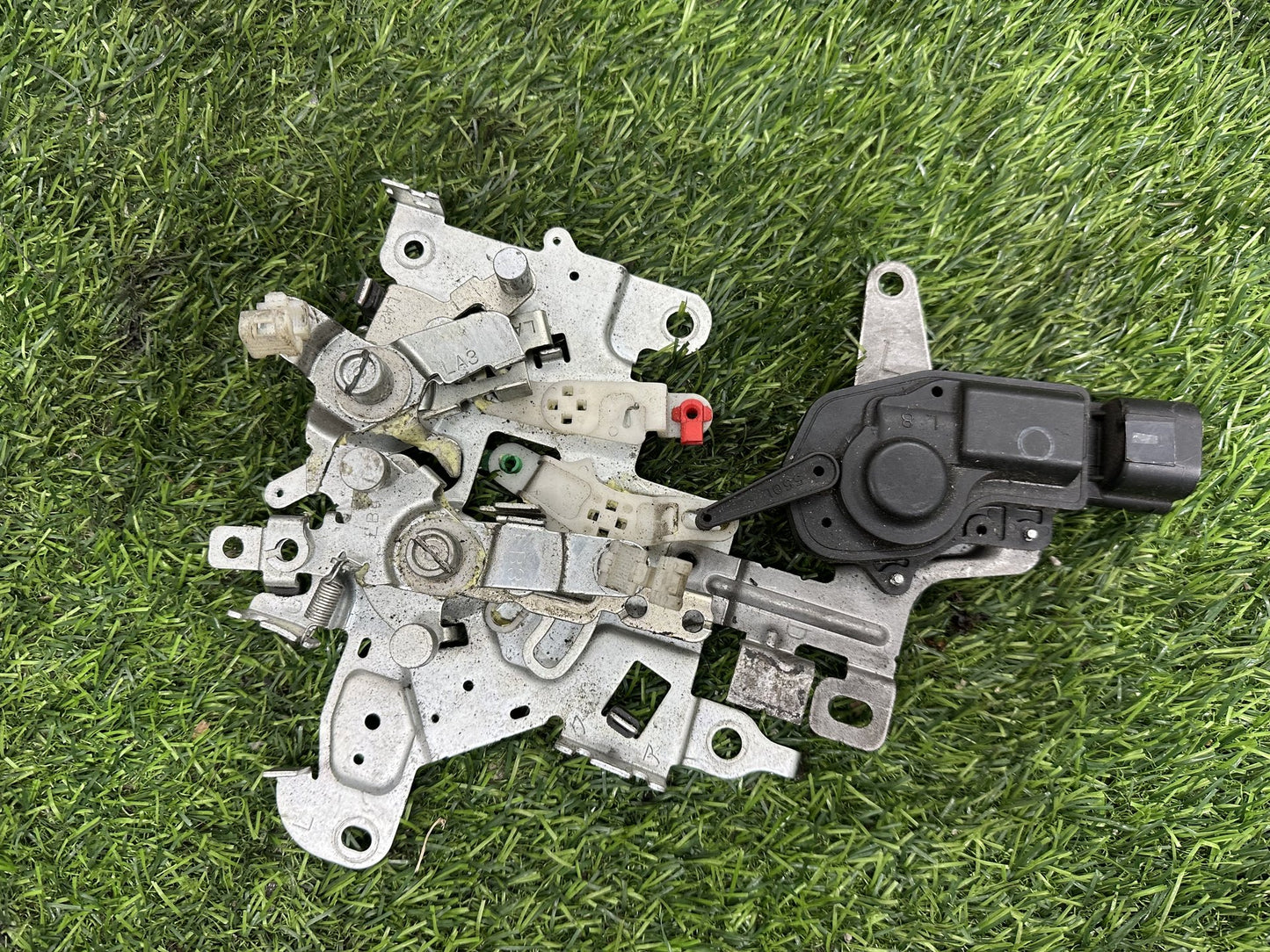 2004-2019 Toyota Hiace H200 - Left Rear Door Lock Actuator PN: 2 PIN