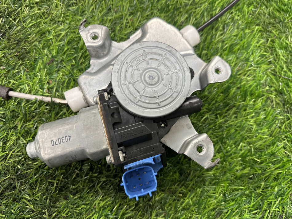 2010-2019 Nissan Juke F15 - Right Front Window Regulator/Motor PN: 6 PIN