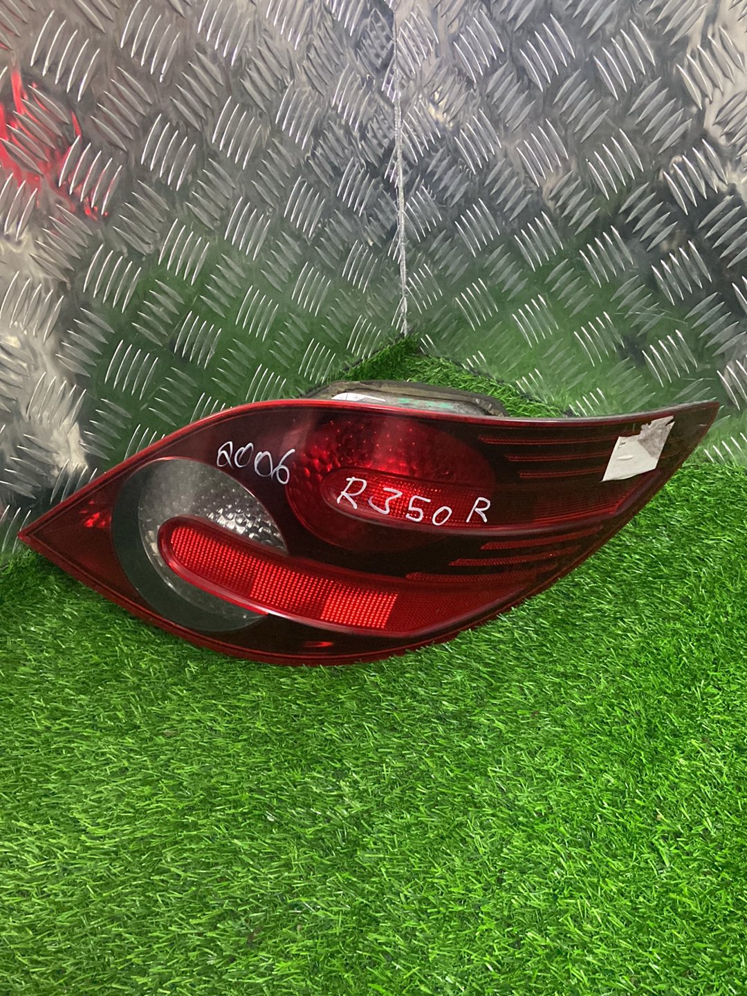 2006 - 2013 Mercedes-Benz R350 Right Taillight 403102R