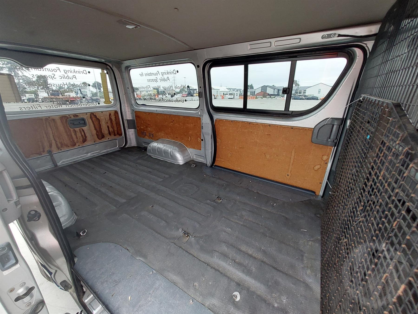 2009 Toyota Hiace COVERED WRECKING FOR PARTS ONLY
