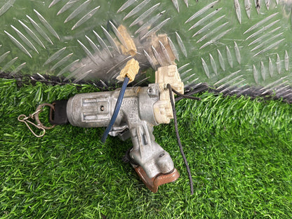 2001 - 2006 Toyota Corolla Ignition With Key 45020-52-1