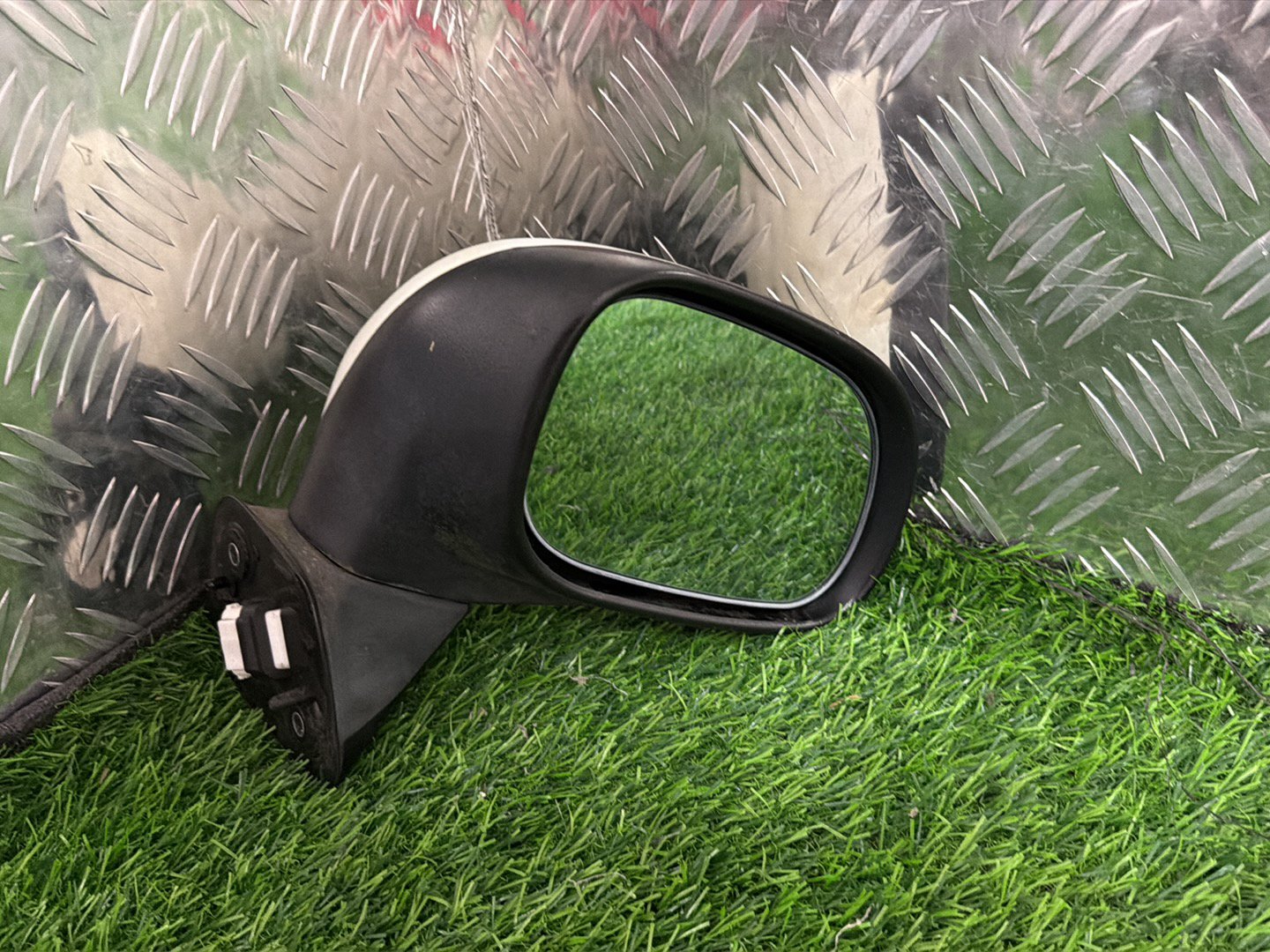 2002 - 2013 Mitsubishi Colt Right Door Mirror 5 wires