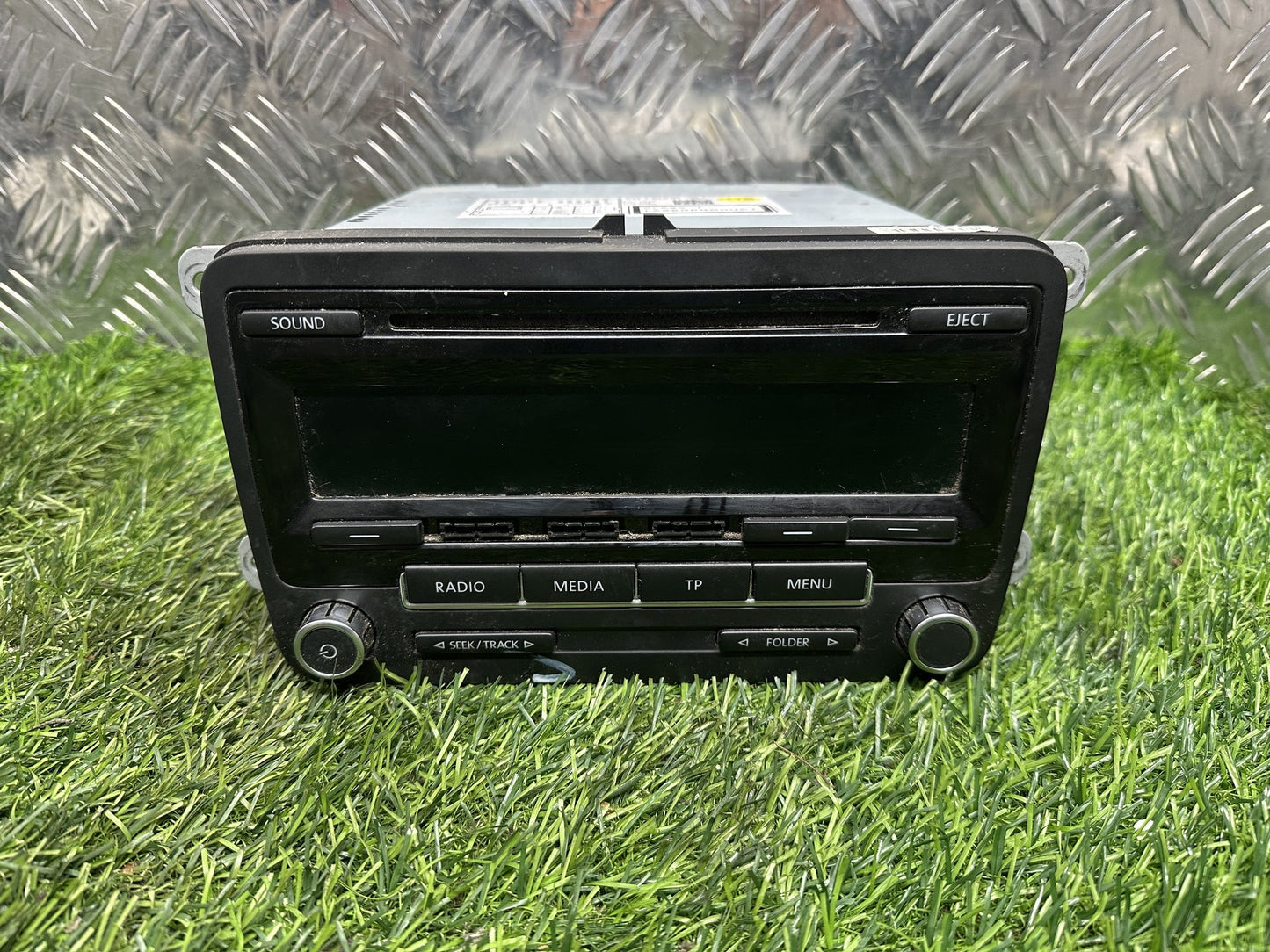 2005-2011 Volkswagen Passat B6- Radio CD Player PN: VW-1K0 035 186 AN