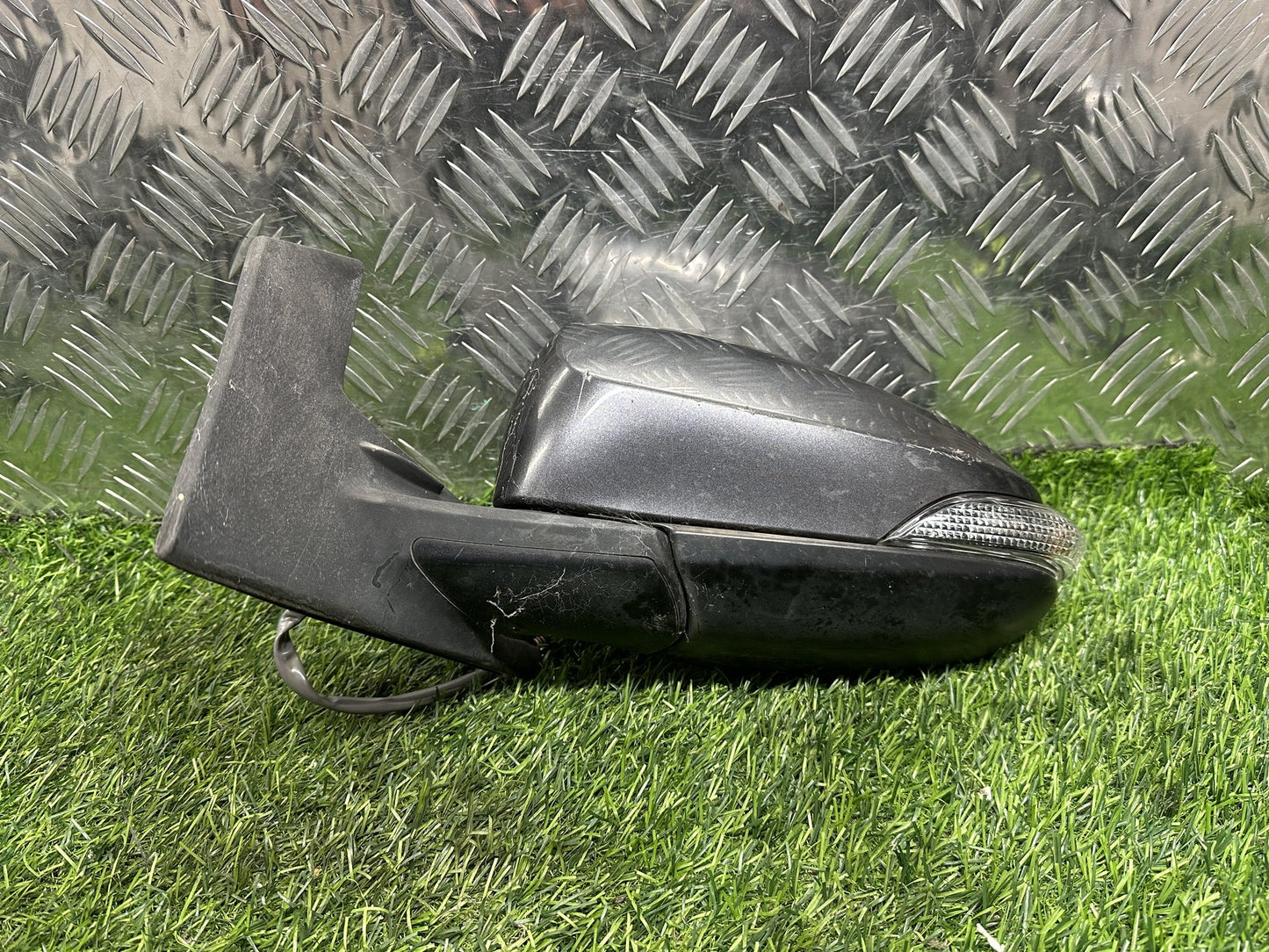 2011-2021 Toyota Aqua NHP10- Left Door Mirror PN: 7 WIRE TYPE