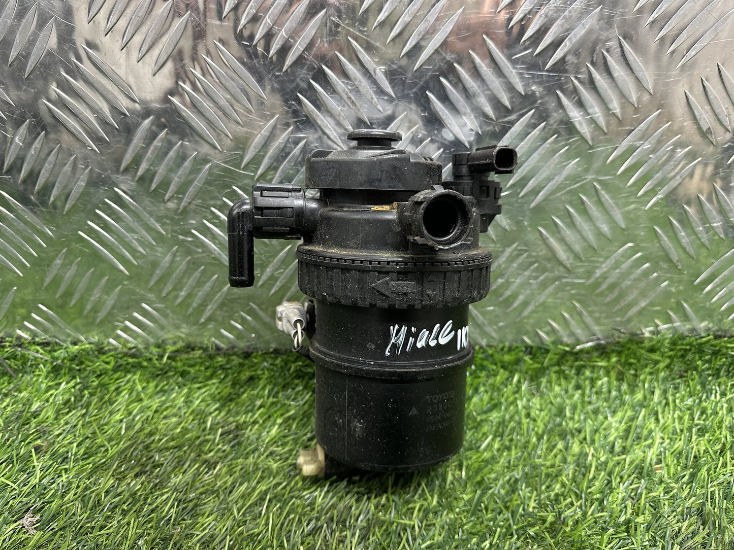 2004-2019 Toyota Hiace H200- Fuel Filter Primer Pump PN: 23300-30205