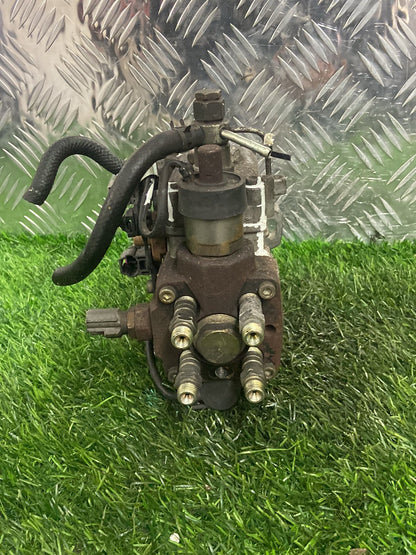 1990 - 1995 Toyota Hilux Injector Pump 2210067070