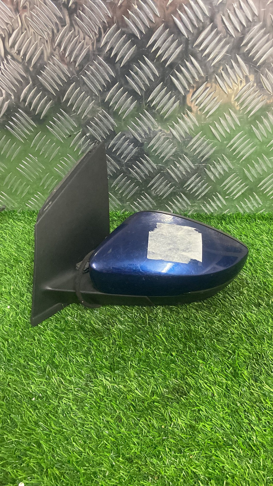 2009-2015 Volkswagen Polo MK5- Left Door Mirror PN: 6 WIRE, INDICATOR TYPE