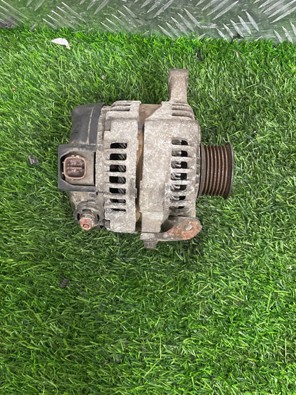 Toyota Hiace Alternator 2706075350