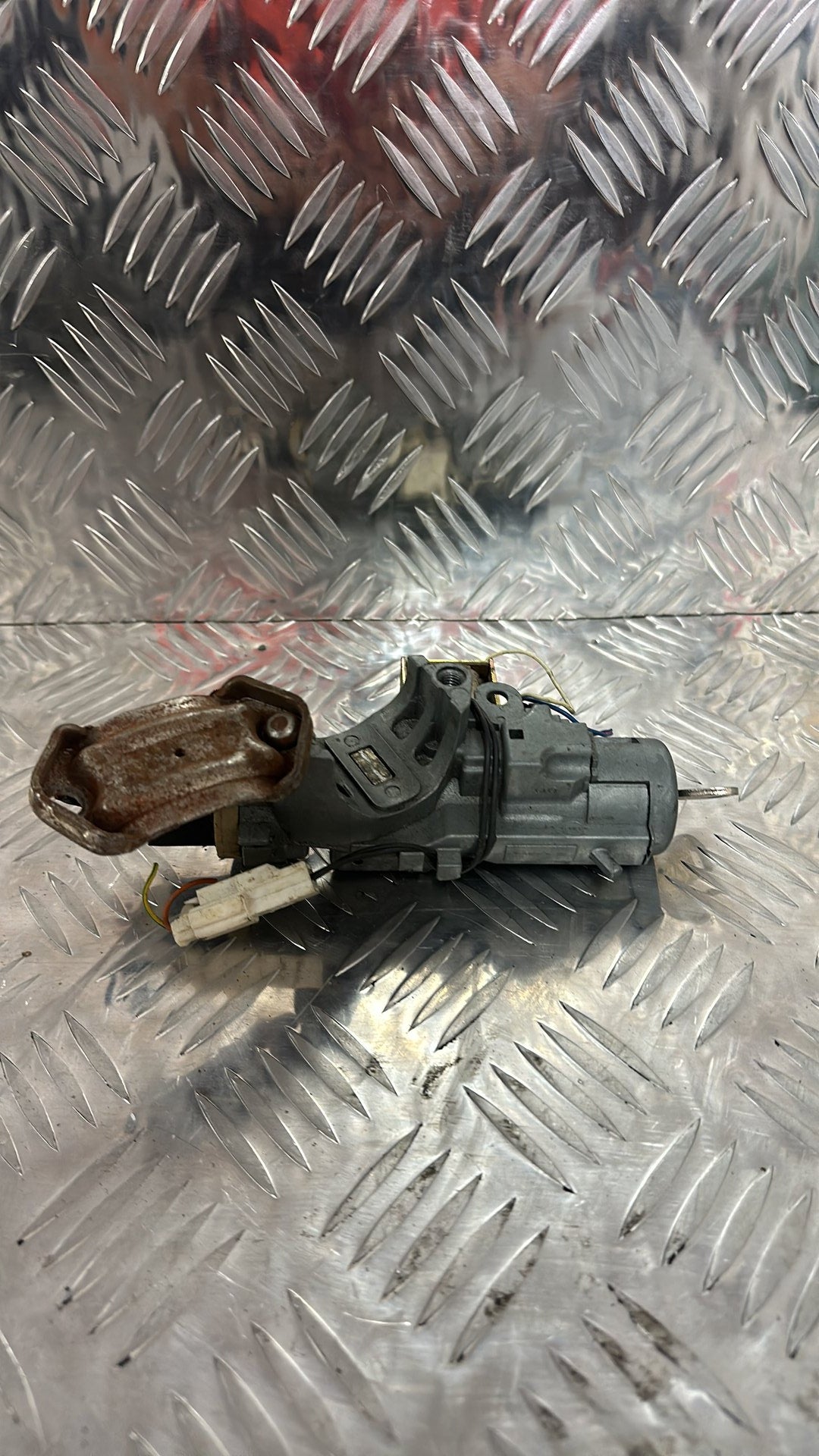 1999-2005 Mazda Premacy CP*- Ignition With Key PN: SL-33