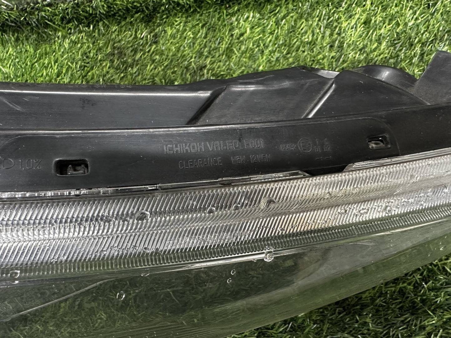 2010-2014 Nissan Juke F15 - Left Corner Light PN: ICHIKOH VALEO F001