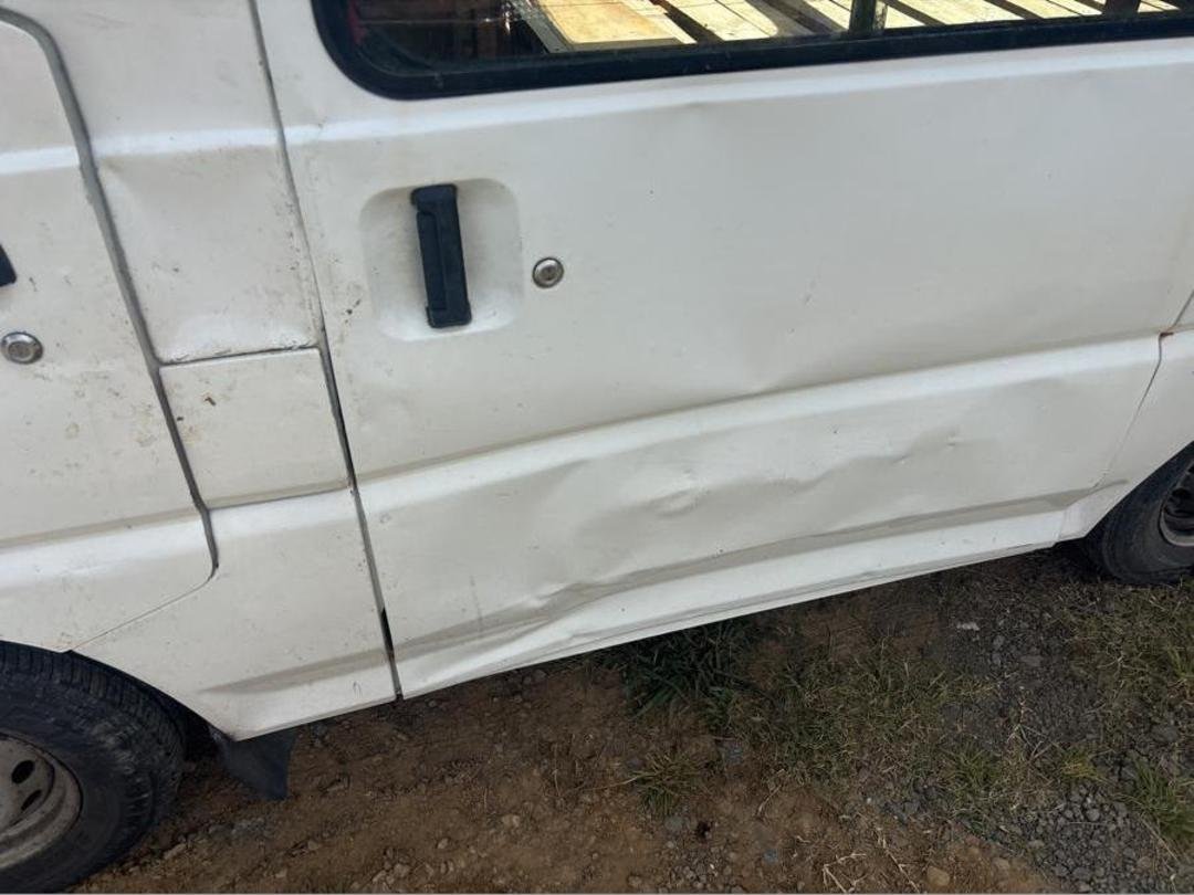 2005 Mitsubishi L300 4G63 LM2811 WRECKING FOR PARTS ONLY