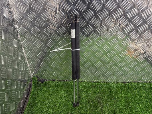 2006 - 2012 Mazda CX-7 Bootlid Gas Struts
