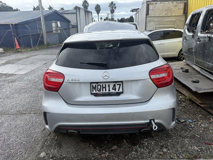 2013 Mercedes-Benz A250 270M20 30208443 WRECKING FOR PARTS ONLY