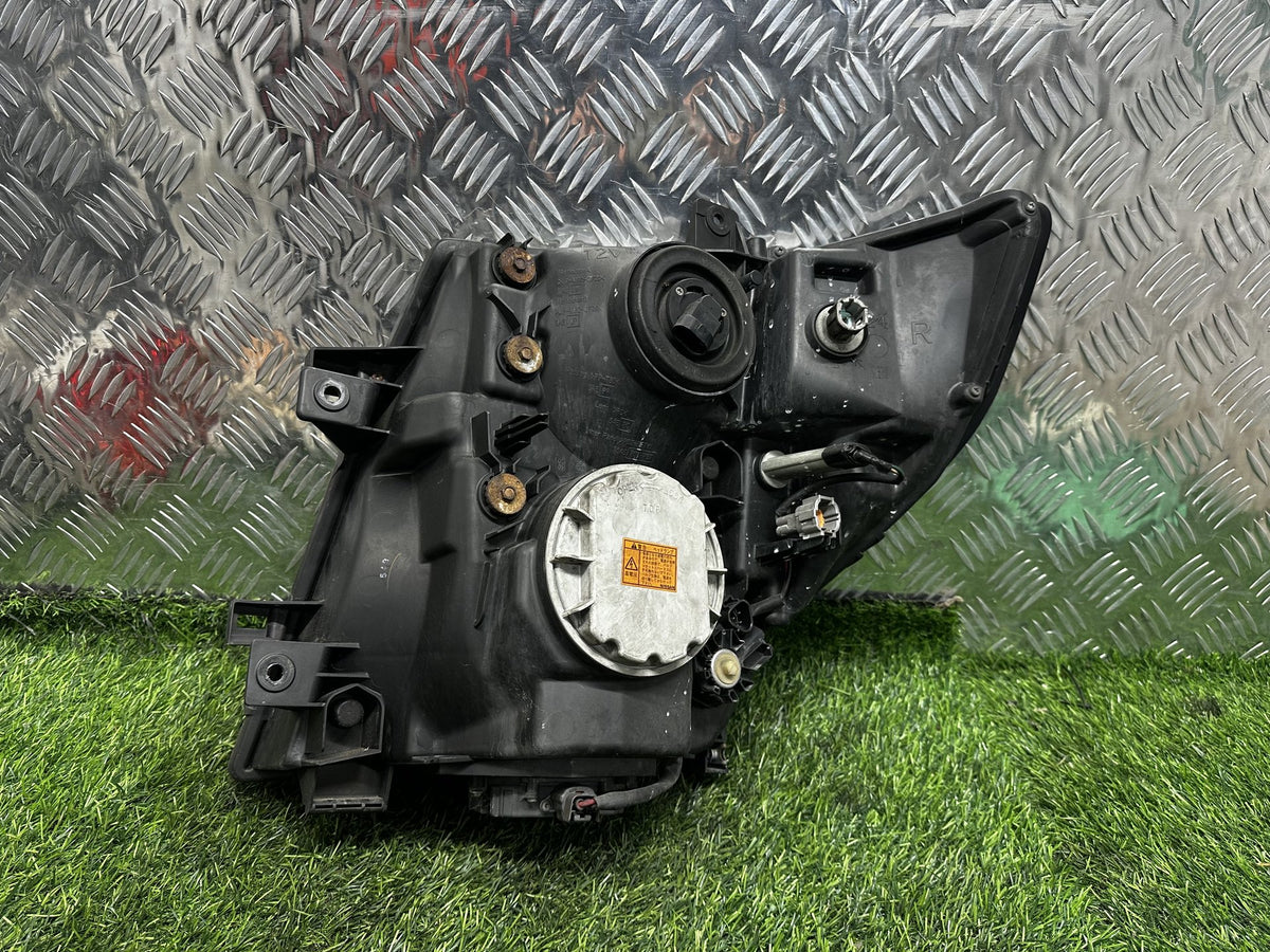 2002-2010 Nissan Elgrand E51 - Right Headlight PN: KOITO 100-24854