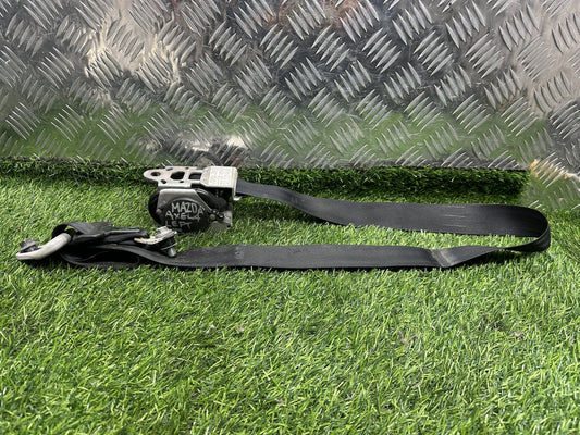 2003-2009 Mazda Axela BK- Right Front Seat Belt PN: 6072105