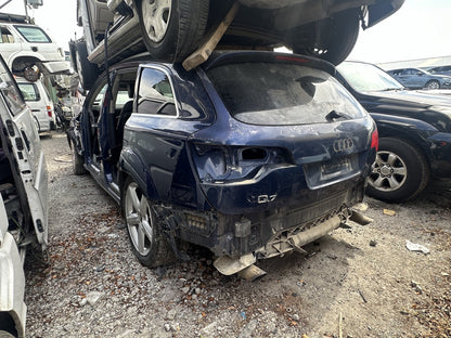 2007 Audi Q7 BUG 037258 WRECKING FOR PARTS ONLY