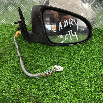 2011 - 2017 Toyota Camry Right Door Mirror TOYOTA 026726