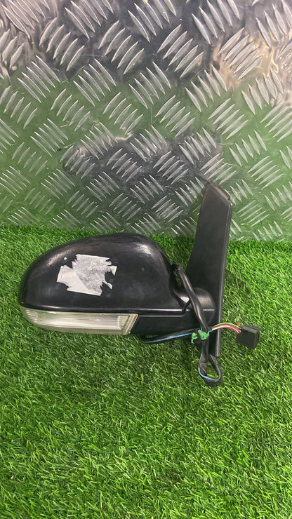 Volkswagen Golf Right Door Mirror 9 WIRE