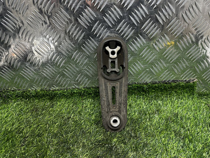 2010-2019 Nissan Juke F15 - Transmission Mount PN: HR15