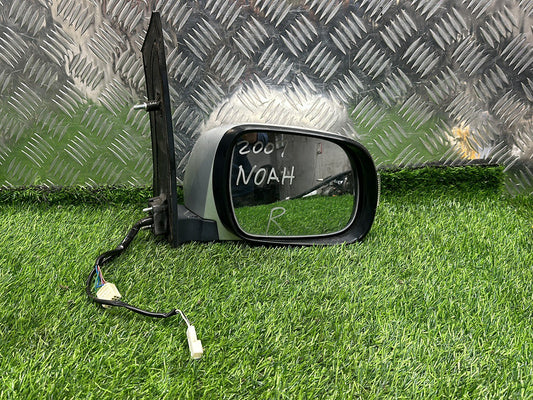 2001-2007 Toyota Noah R60- Right Door Mirror PN: 2 PLUG (5+2) WIRE TYPE
