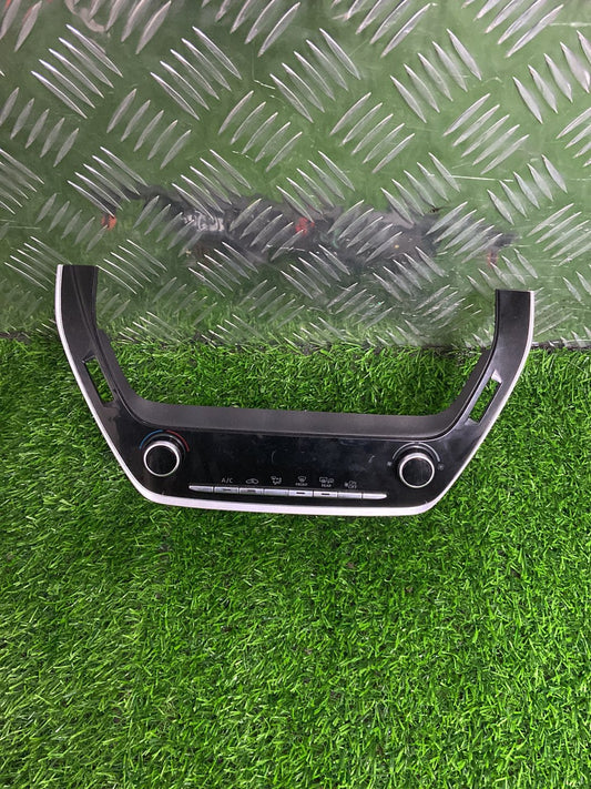 2018 - 2025 Toyota Corolla Heater/AC Controls 55900-12f80