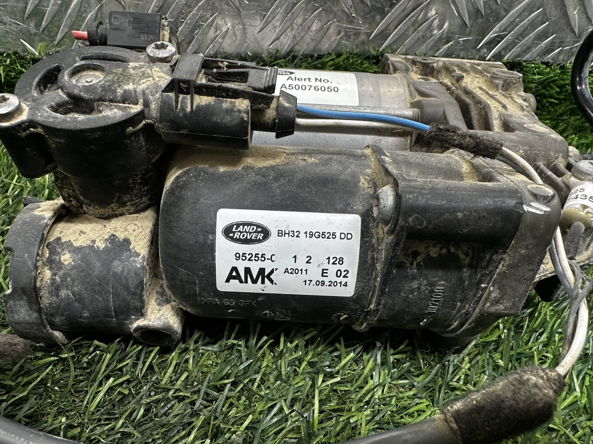 2004-2010 Land Rover Discovery L319 - Air Suspension Compressor PN: BH32 19G525 DD