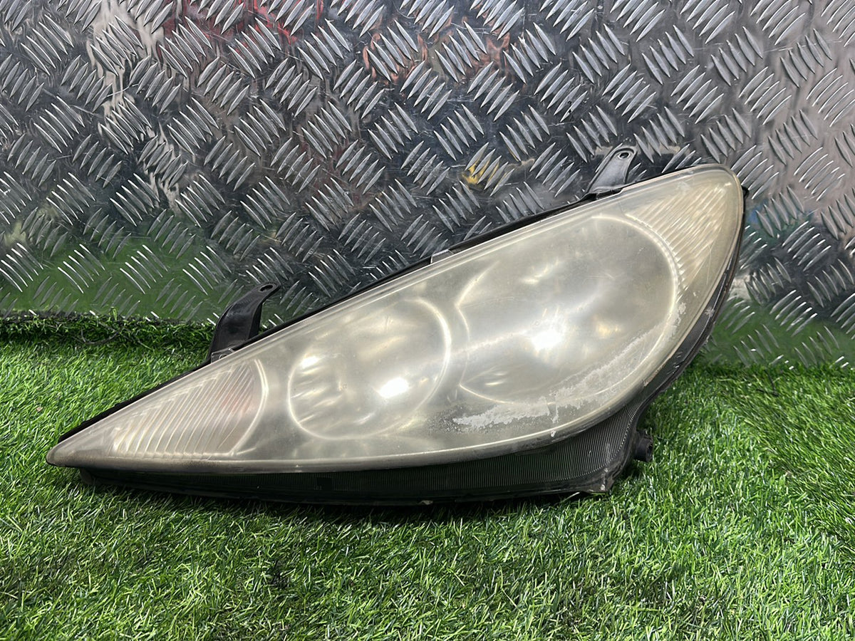 2000-2005 Toyota Estima R30 - Left Headlight PN: KOITO 28-165