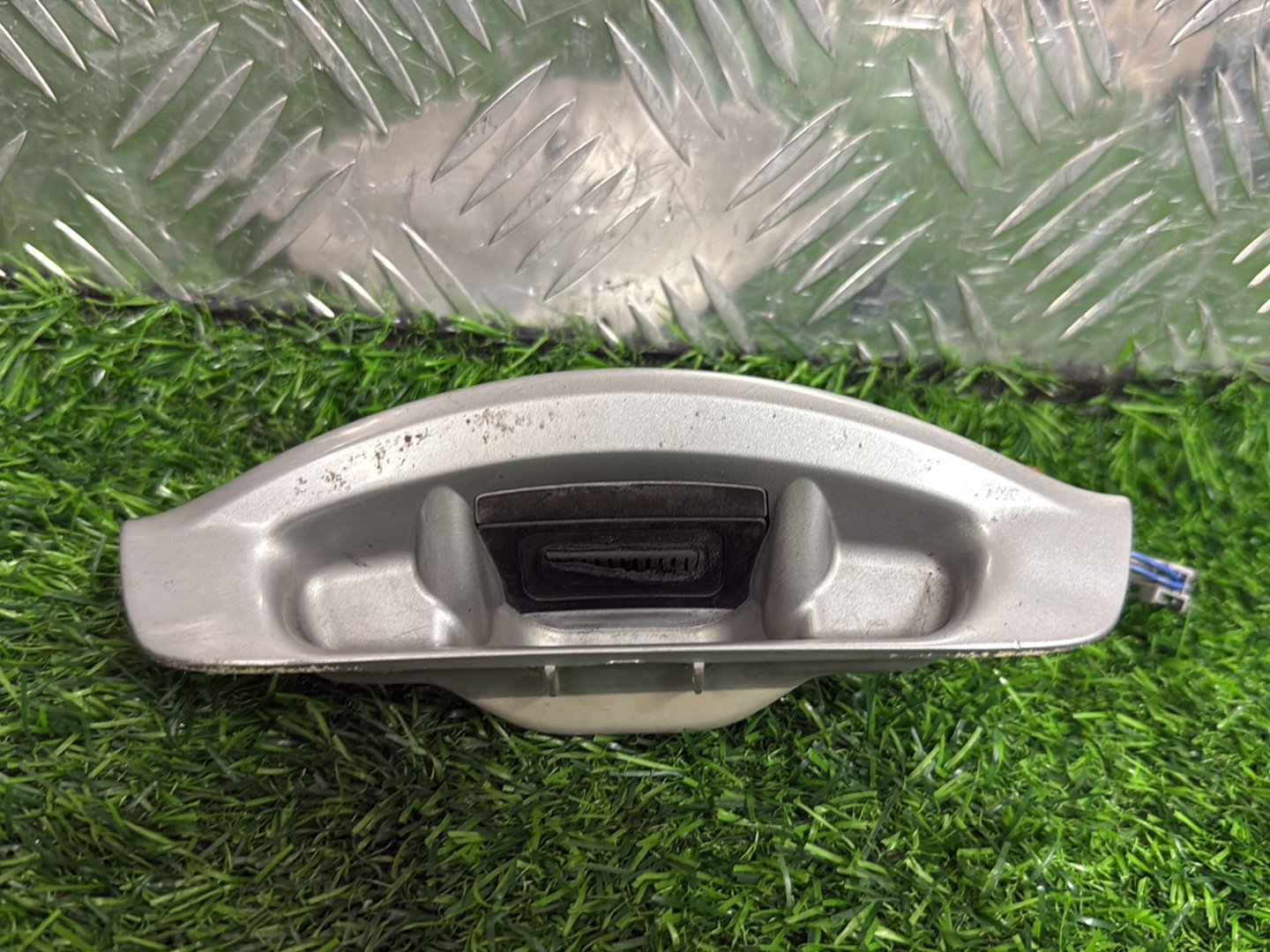 2003-2008 Nissan March Tailgate Handle