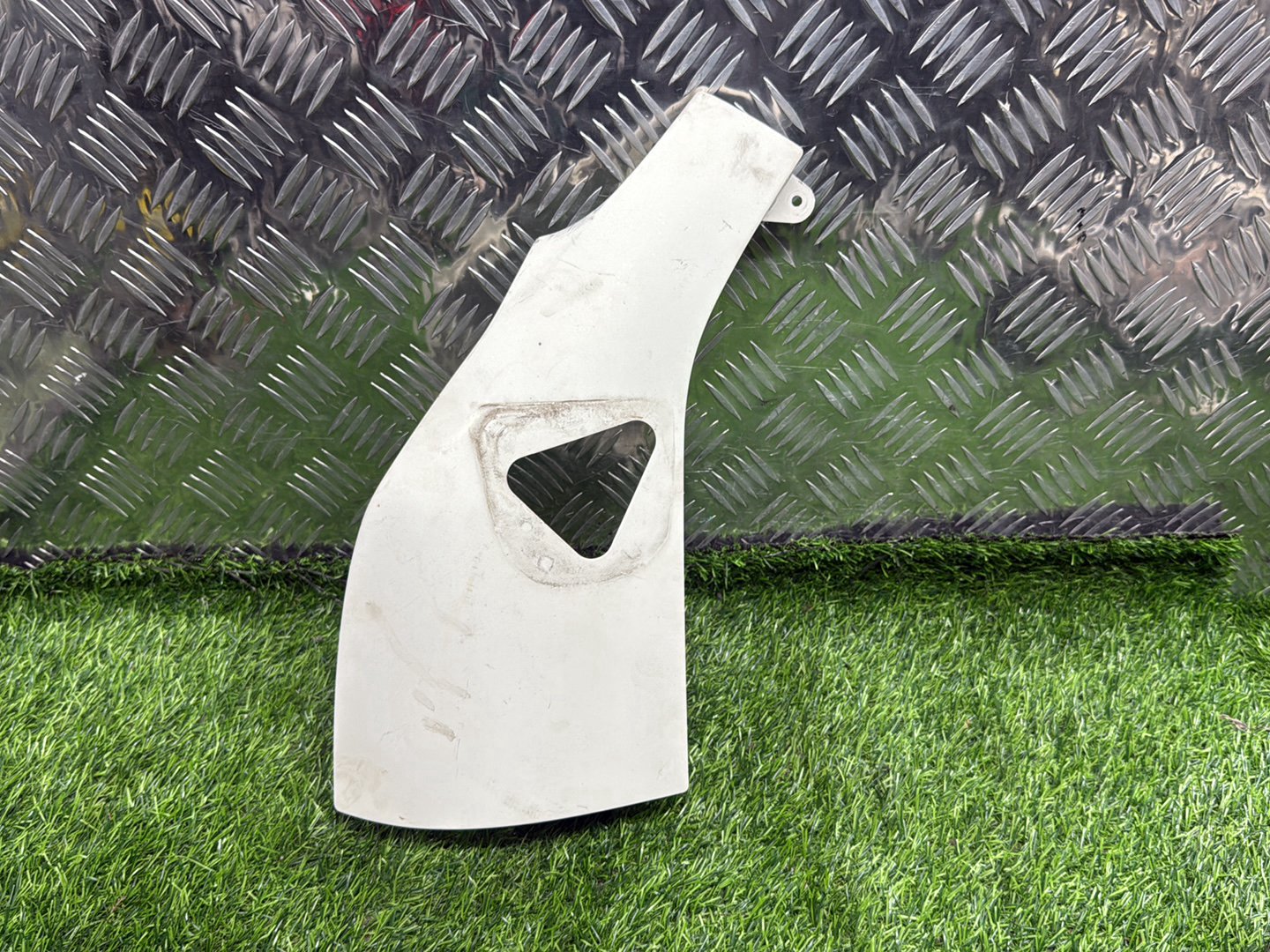 Toyota Hiace Left Front Guard