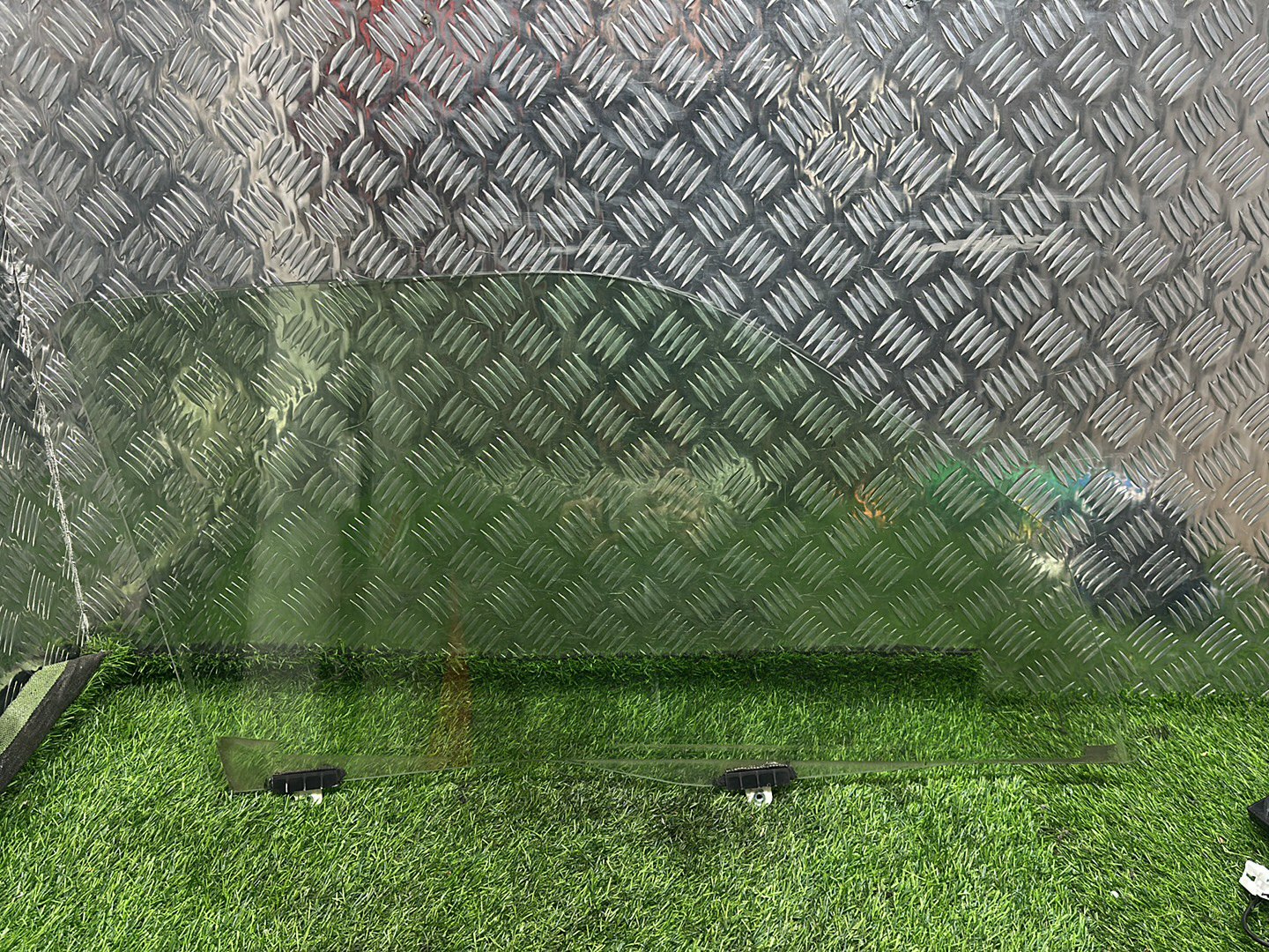 2004-2019 Toyota Hiace H200 - Left Front Door Glass PN: M2H3