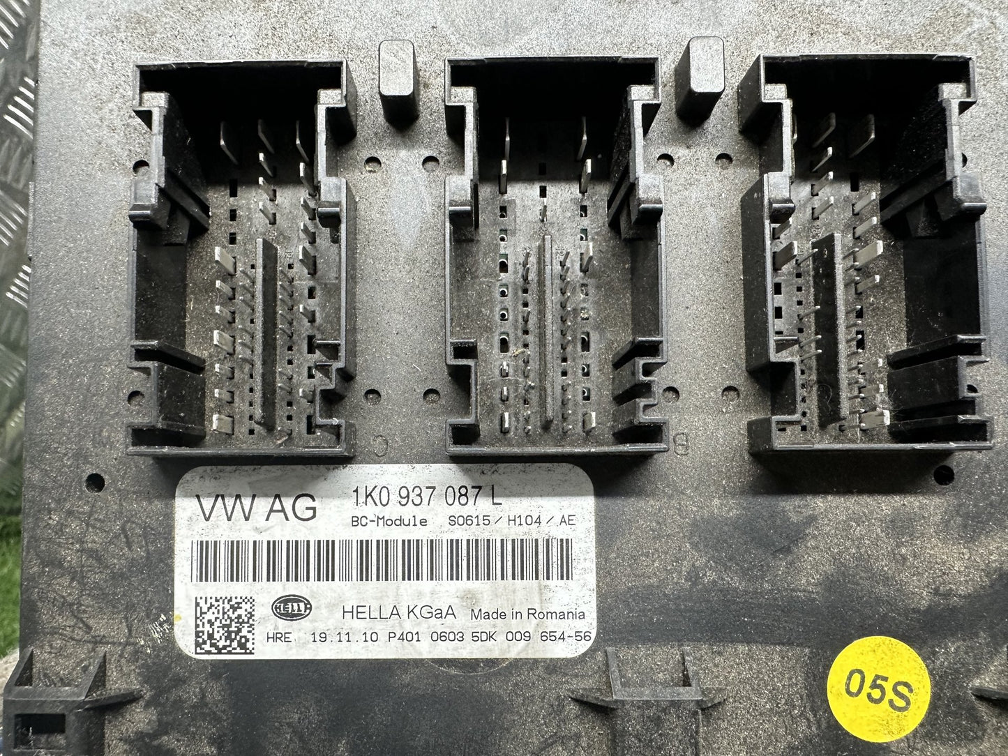 2008-2013 Volkswagen Golf MK6 - AJ - Body Control Module PN: 1K0 937 087 L