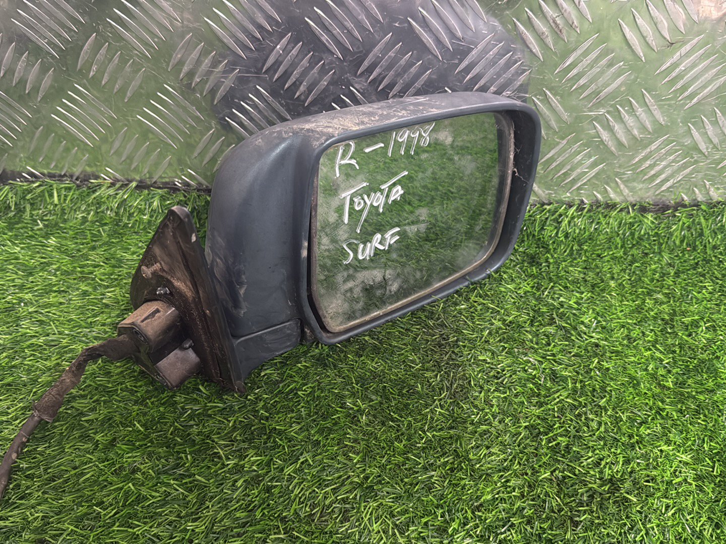 1996 - 2002 Toyota Hilux Surf Right Door Mirror 3 Wire