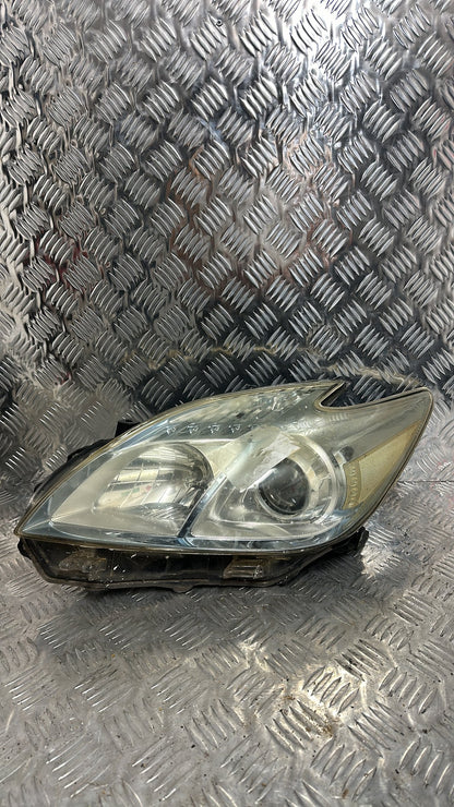 2009-2015 Toyota Prius ZVW30- Left Headlight PN: Koito 47-29