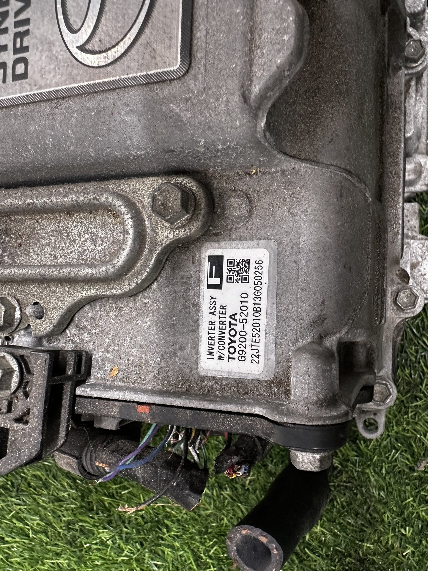 2012-2017 Toyota Aqua NHP10 - Inverter Assembly w/ Converter PN: G9200-52010