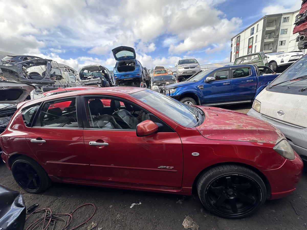 2005 Mazda Mazda3 SP23 JM0BK103100147291