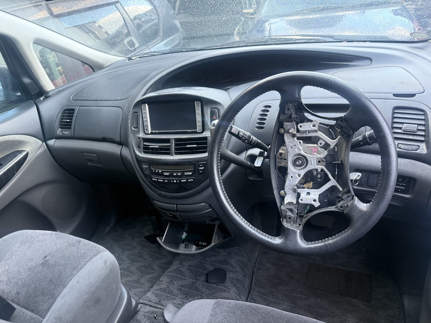2004 Toyota Estima Aeras ACR30